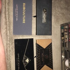 Anastasia Beverly Hills palette bundle
